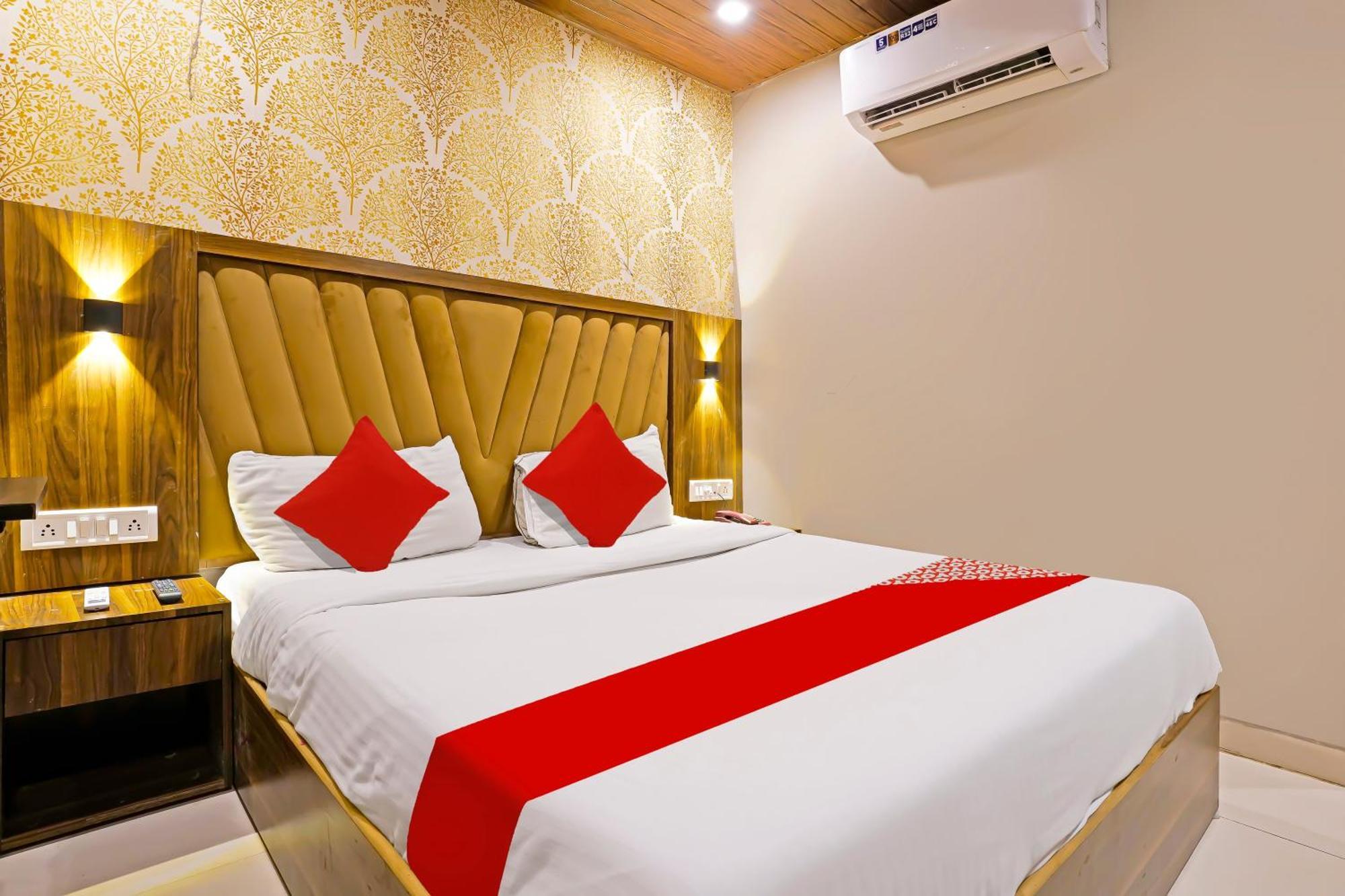 Super Hotel O Homestay Andheri East Mumbai  Buitenkant foto