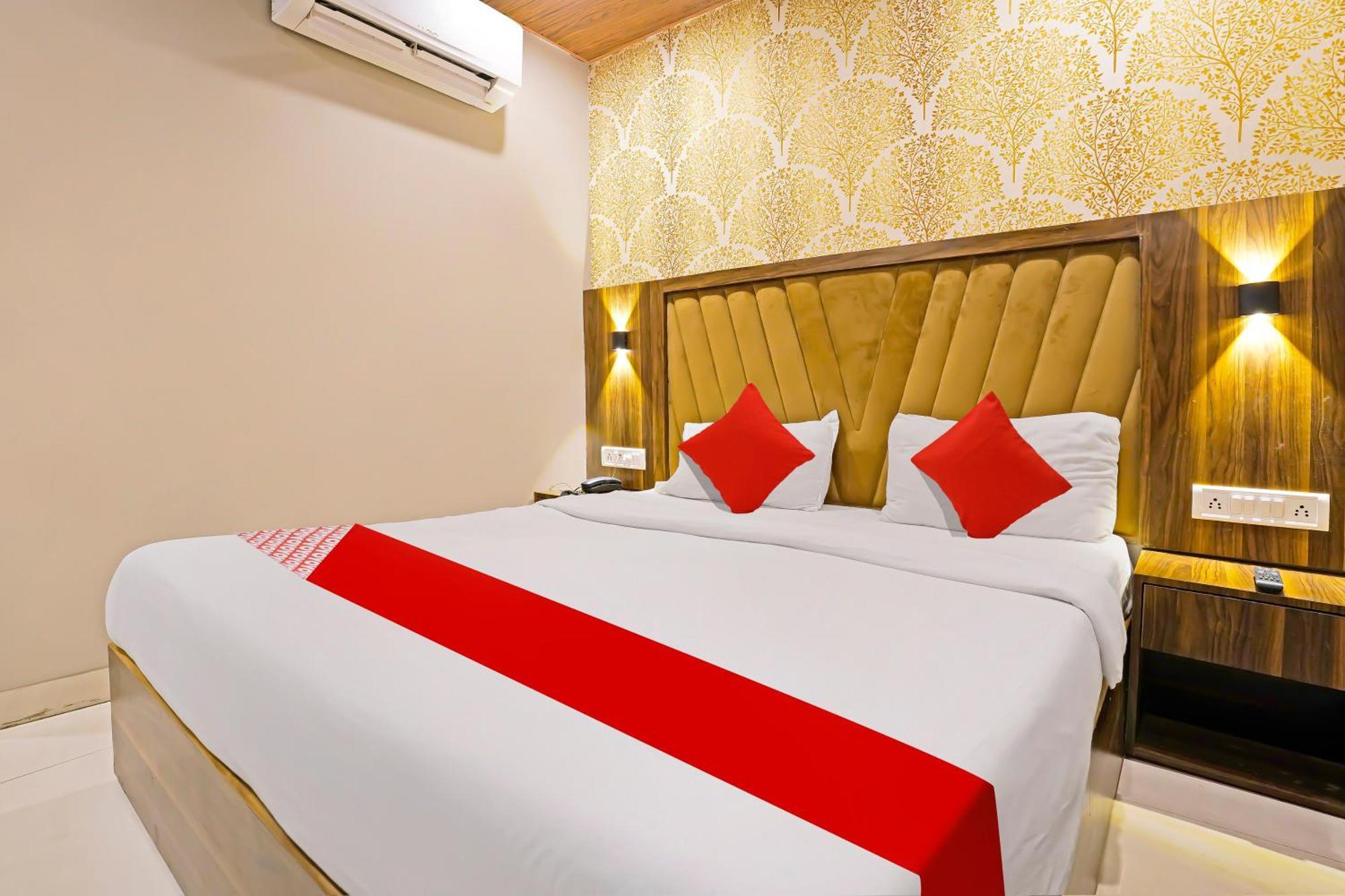 Super Hotel O Homestay Andheri East Mumbai  Buitenkant foto