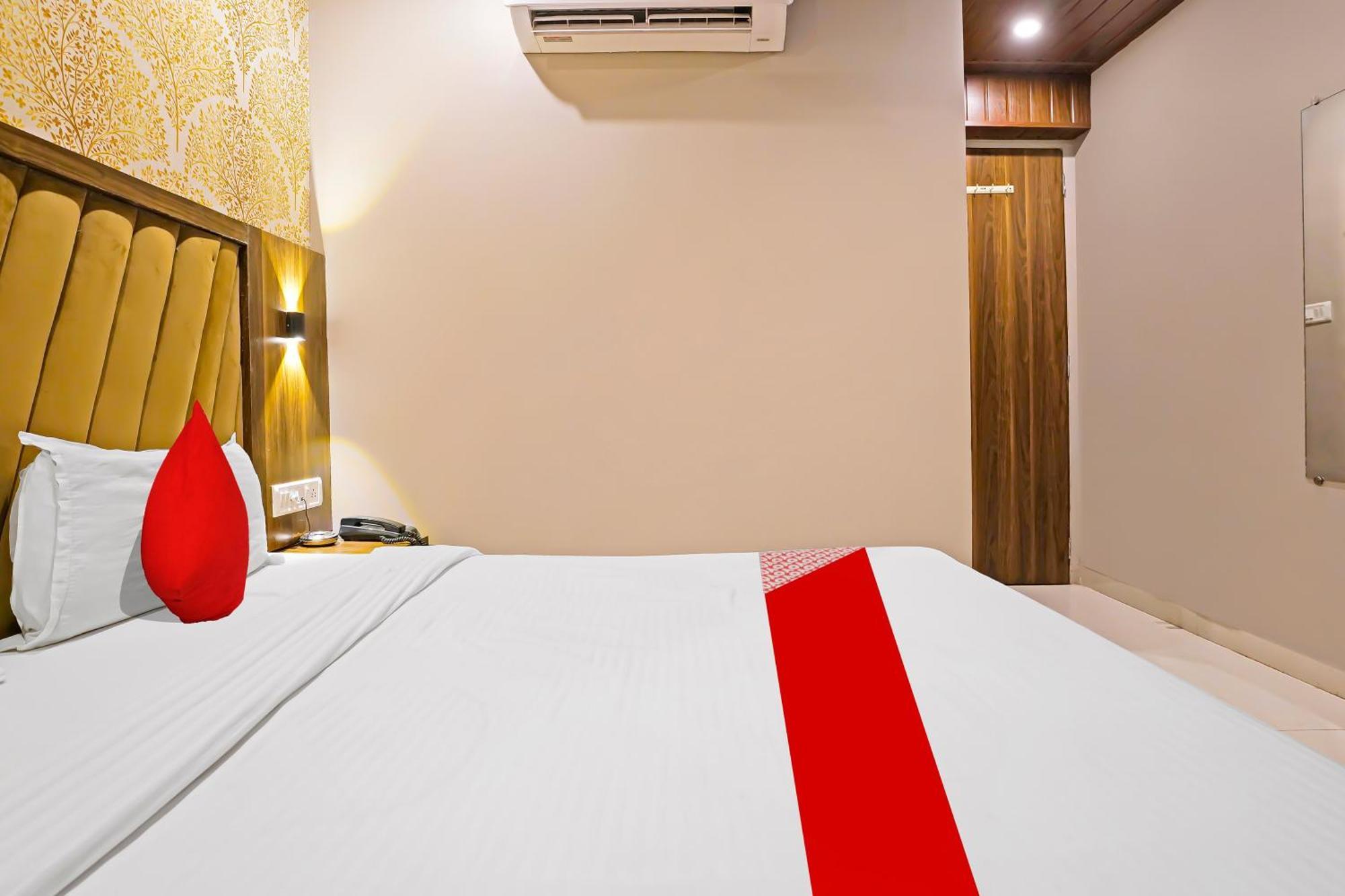 Super Hotel O Homestay Andheri East Mumbai  Buitenkant foto