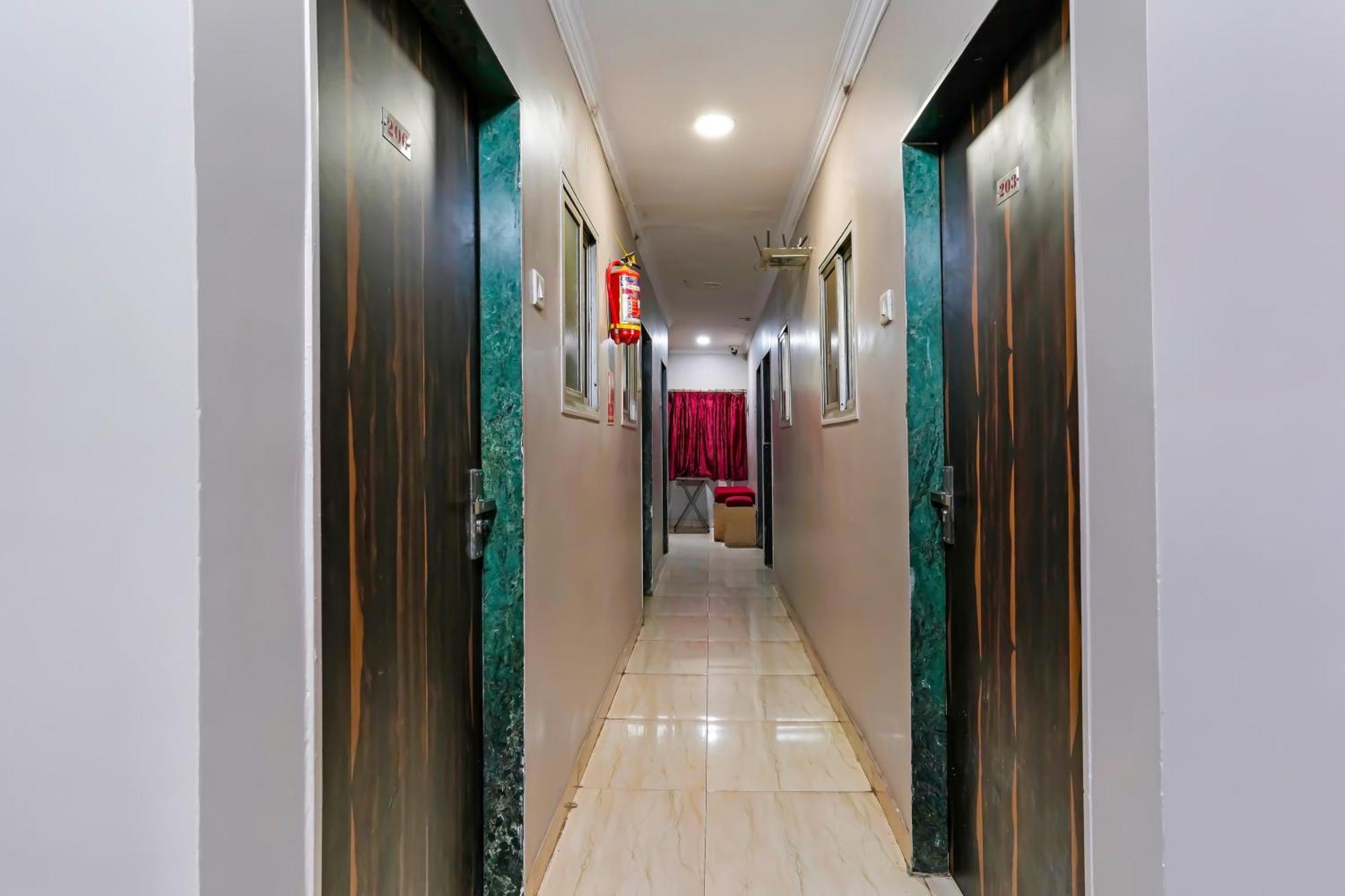 Super Hotel O Homestay Andheri East Mumbai  Buitenkant foto
